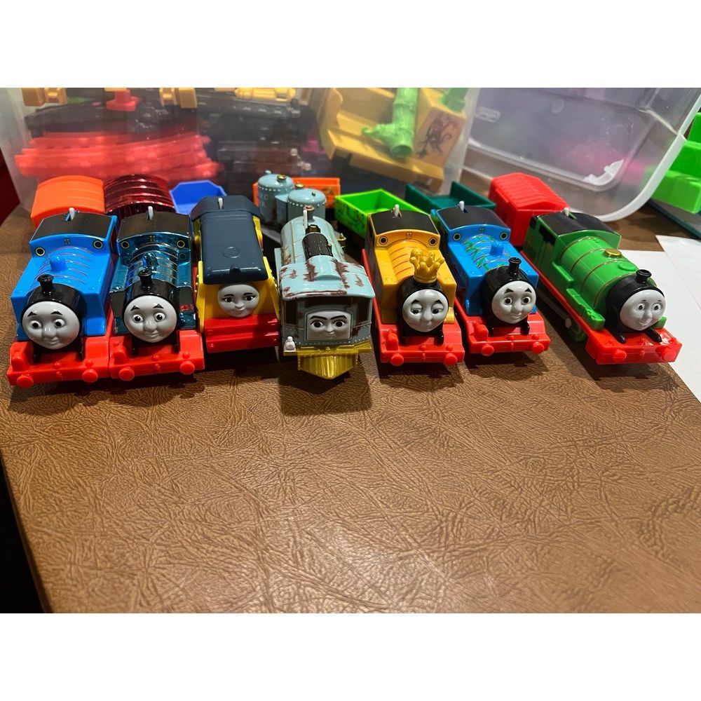 Lot of thomas and friends track master motorized trains